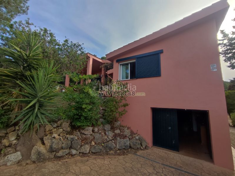 Foto e169a589-d5e3-49bd-9582-dfb791c81593. Casa amb xemeneia calefacció piscina a Olivella