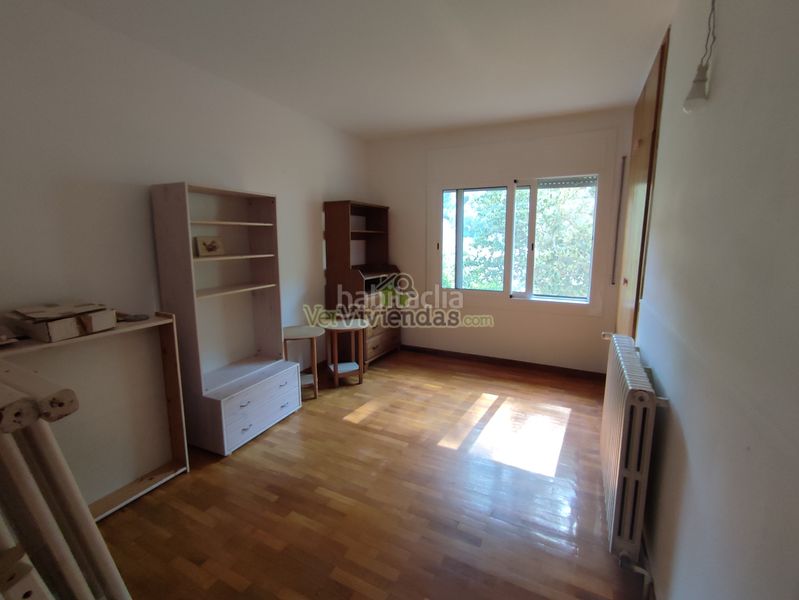 Foto 42215138-13a5-4910-8080-e33fd2151cec. Casa amb xemeneia calefacció aparcament piscina a Torrelles de Llobregat