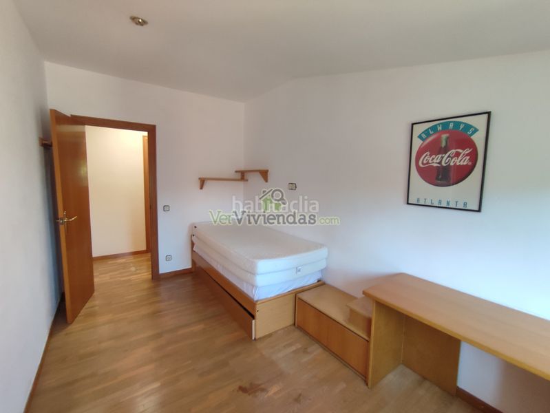 Foto 50b46c56-3797-468a-b9a5-67315646cd83. Casa amb xemeneia calefacció aparcament piscina a Torrelles de Llobregat