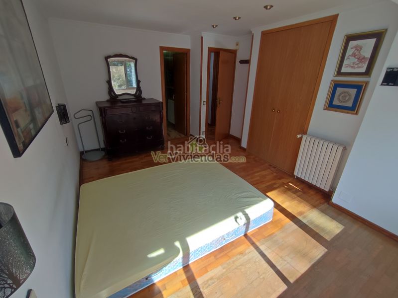 Foto 53d6bfd4-6dc1-4982-a279-2a005b6c20df. Casa amb xemeneia calefacció aparcament piscina a Torrelles de Llobregat