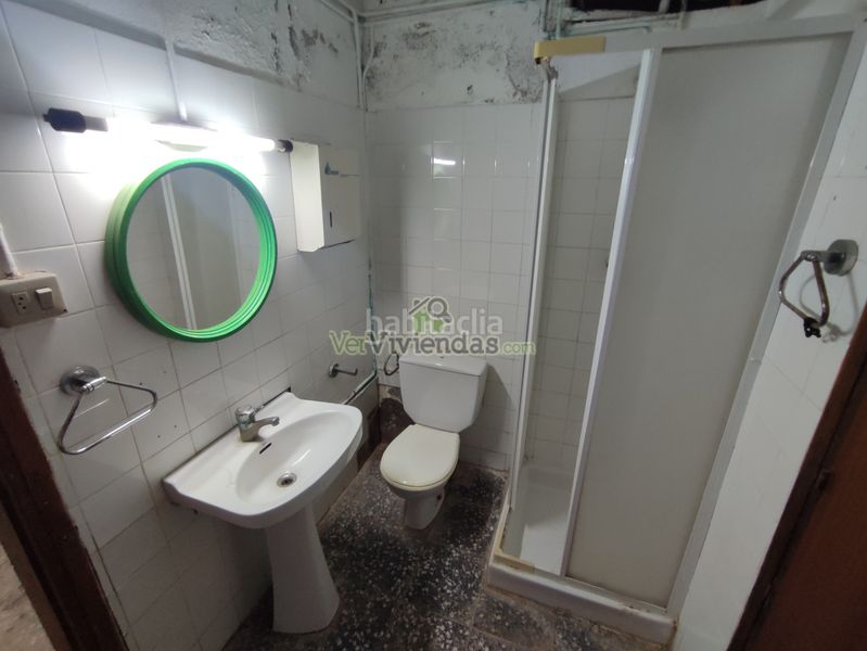 Foto 6aaa6311-cda7-4eb6-aab1-4461b97912ce. Casa amb xemeneia calefacció aparcament piscina a Torrelles de Llobregat