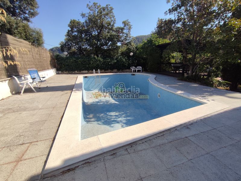 Foto ff72b9ac-00b0-4587-88c7-a833f7864d46. Casa amb xemeneia calefacció aparcament piscina a Torrelles de Llobregat