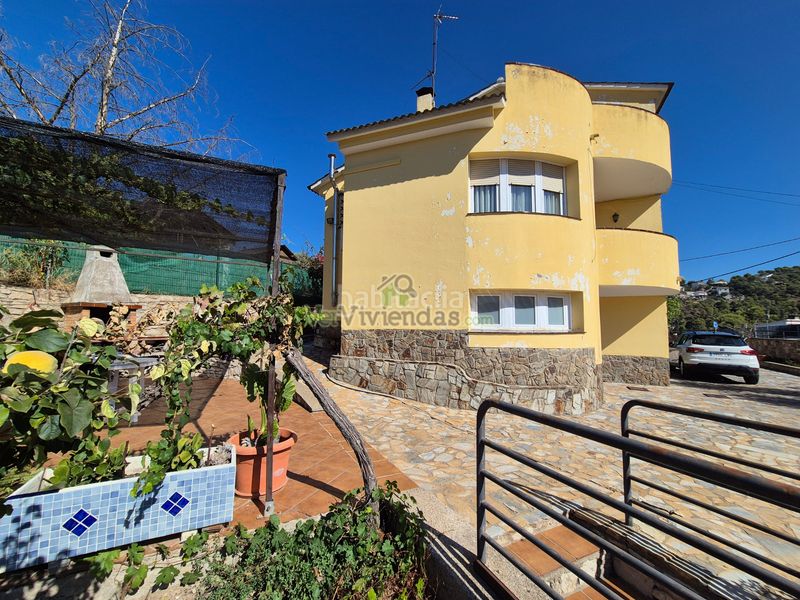 Foto 4a6316ac-3d6b-4e2b-84a5-6ed3baa3aab0. Casa amb calefacció aparcament a Vallirana