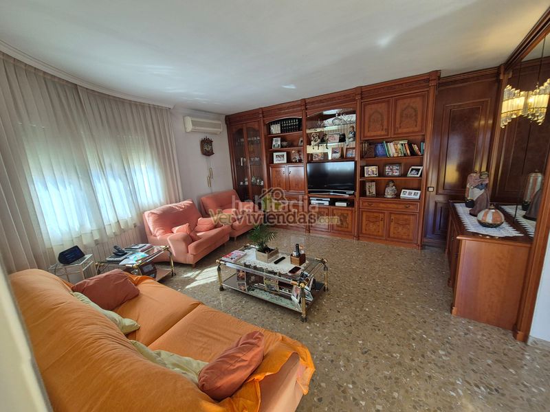 Foto 6a1b687d-6102-463d-80ba-1e51a999f531. Casa amb calefacció aparcament a Vallirana
