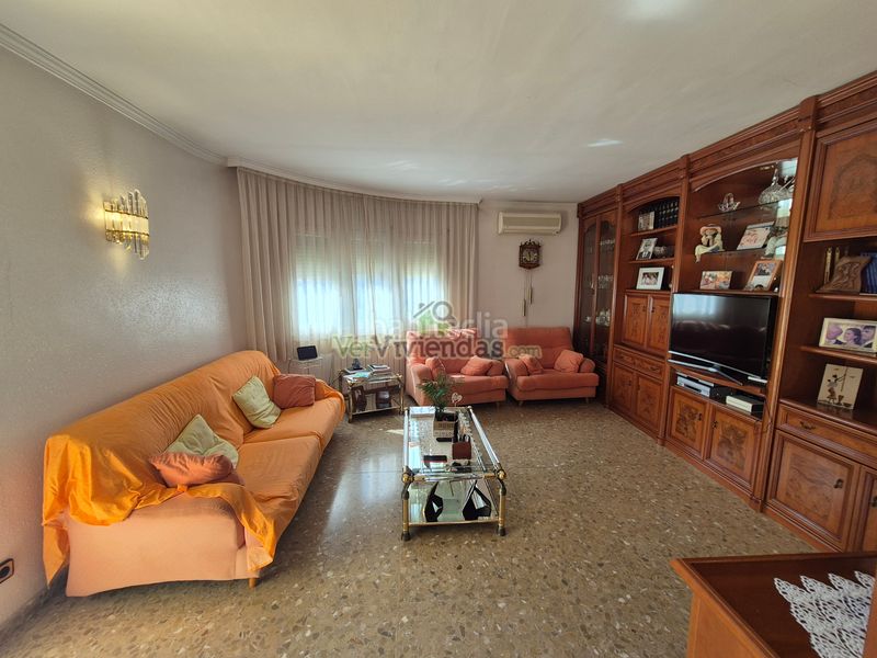 Foto a22f8c4f-262d-40b3-a462-6440af725199. Casa amb calefacció aparcament a Vallirana