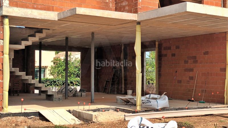 Foto 5b496ecb-d9e3-4660-8740-ead983d4ab3a. Casa amb piscina a Poblets (els)