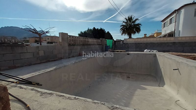 Foto 61ef7b36-9e73-4aa2-9f44-97a950b43ff4. Casa amb piscina a Poblets (els)