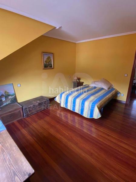 Foto ef6a47da-0093-47a6-8d77-4e1773357791. House with parking in Llanes pueblo Llanes