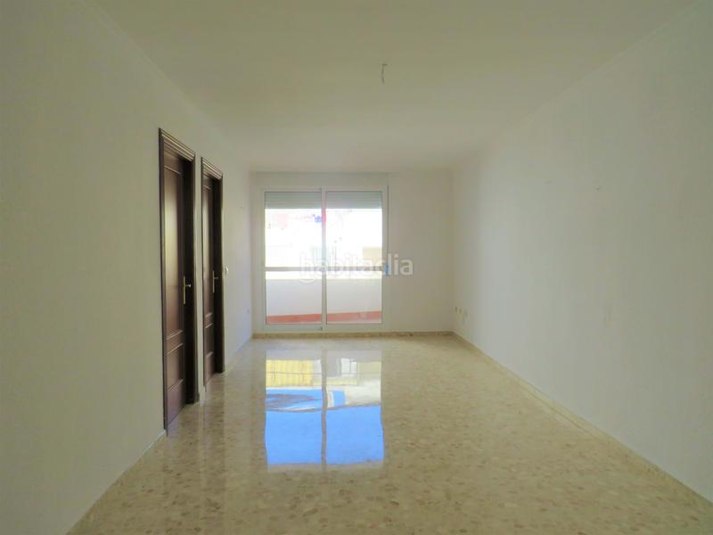 Foto 29ff1a6e-5eb6-4d8e-91f5-f81a7adcd20c. Edifici a Poniente-Faro Torre del Mar
