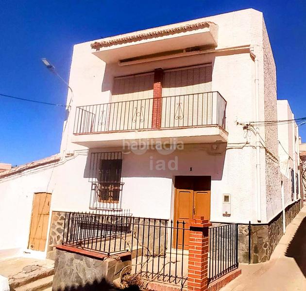 Foto f2f2ee4f-9020-4c7d-84fe-7d5bdcadd814. Casa con parcheggio in Uleila del Campo