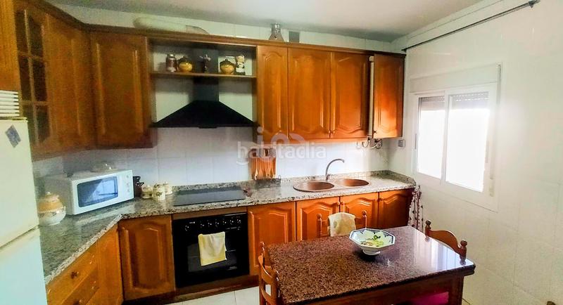 Foto 409d6d29-e962-4d58-8606-835dc90cb0a9. Casa con parcheggio in Senés