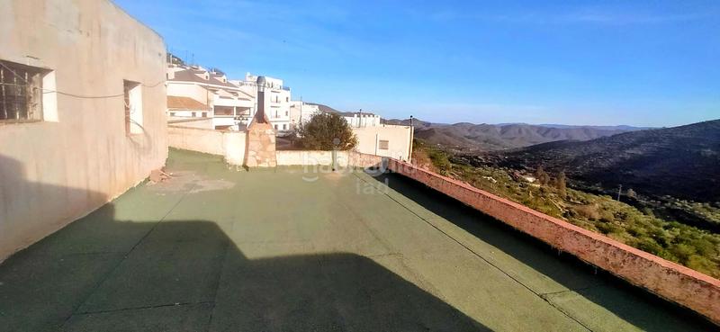 Foto 668c9612-14e9-4056-b13e-ae924d152e3f. Casa con parcheggio in Senés