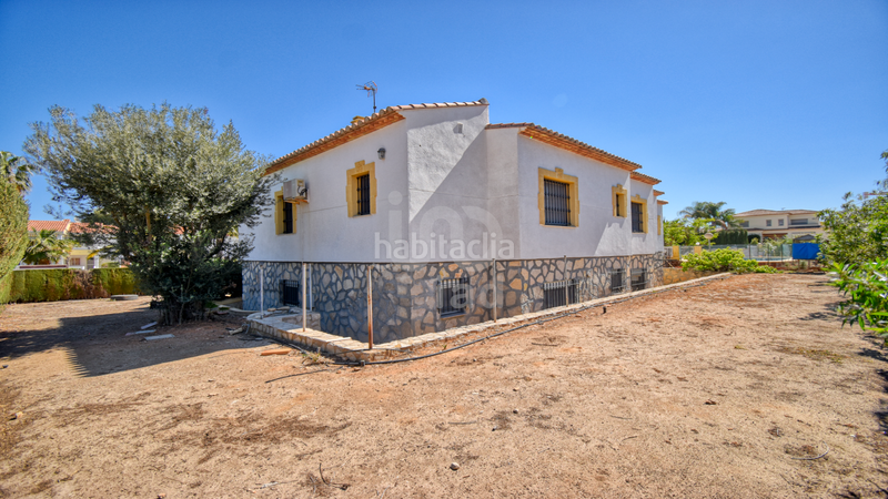 Foto e5ea3037-e12a-46d6-8f05-144294b2ff37. Casa amb calefacció aparcament piscina a El Montgó Dénia