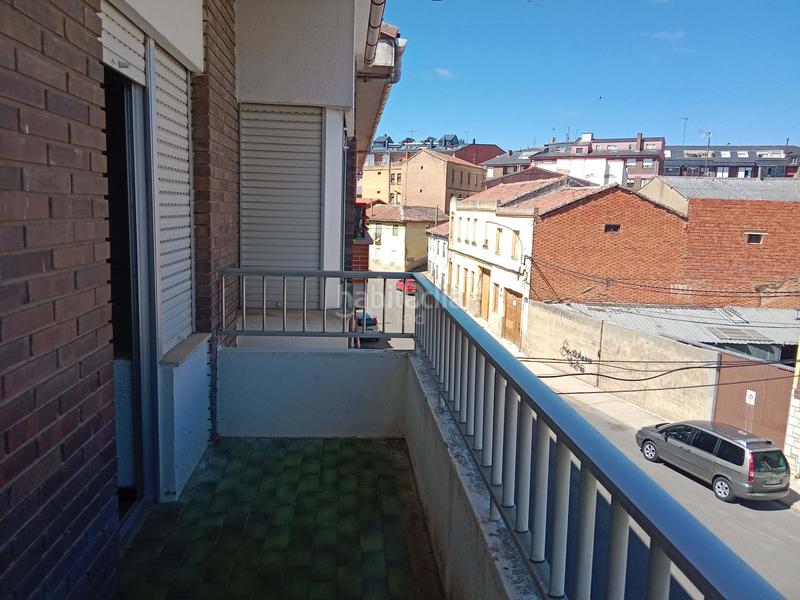 Foto 0052dd01-ddd6-4387-b65d-1748c43153c4. Appartamento con riscaldamento parcheggio in Astorga