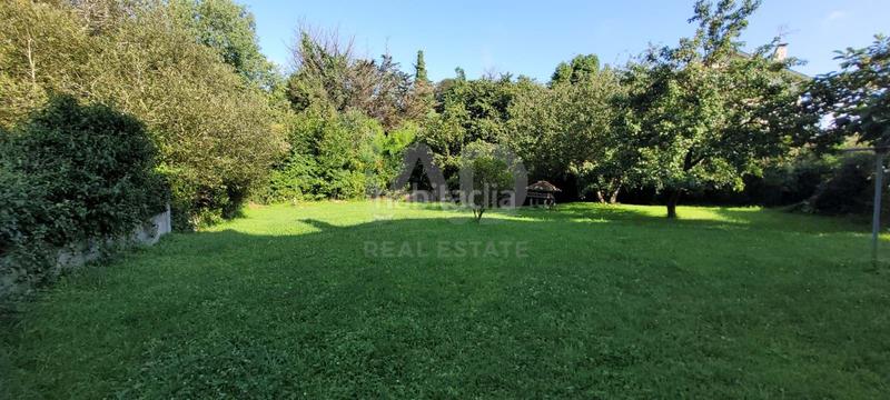 Foto f7dac131-452a-44f2-80b2-1c814acf8946. Casa con parcheggio in Franco (El)