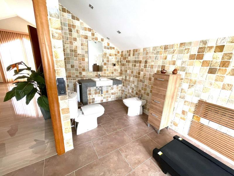 Foto 60f3c6cb-68bc-42f5-978e-9cb47da37027. Maison avec chauffage parking dans Ibi