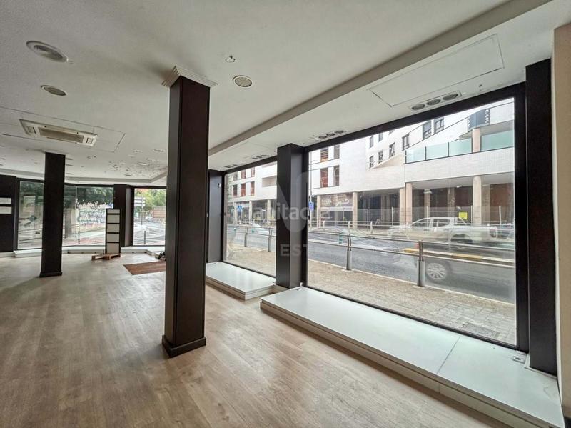 Foto bd88cfb1-ac95-4ca8-b848-b8f671148e05. Alquiler local comercial en vía ronda de ciruela 10 10 en Ciudad Real