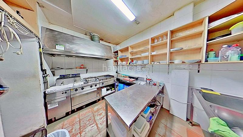 Foto 1a42abc7-365f-4643-bc4d-55627e408379. Traspaso local comercial en calle bazan 46 46 en Barrio del Centro Alicante