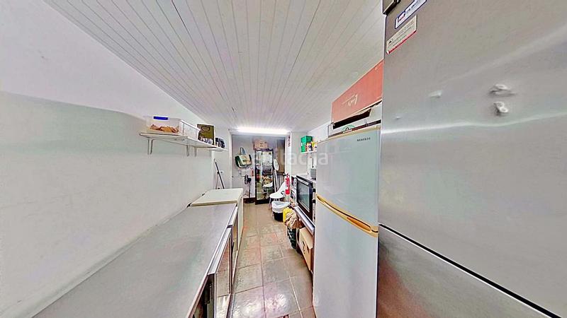 Foto 58cf99fe-e812-42af-8a9f-31191a511749. Traspaso local comercial en calle bazan 46 46 en Barrio del Centro Alicante