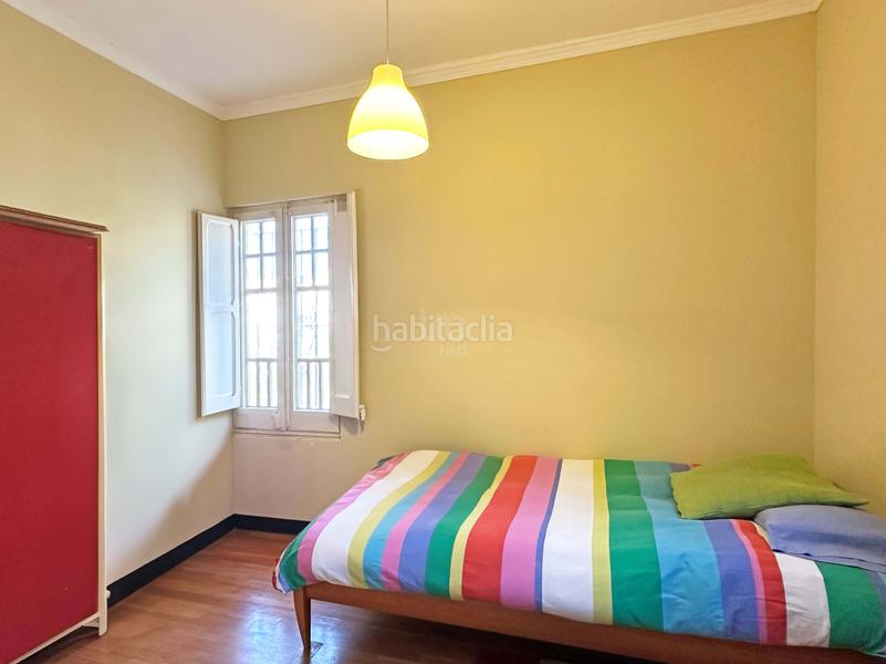 Foto c79a78a3-a05d-4f72-9730-4d84eb78f179. Casa amb aparcament a Vallcarca - Penitents Barcelona