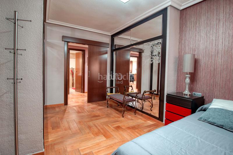Foto 5d3ef177-771e-4188-badd-bd9252631dc1. Duplex con parcheggio in Plaza Castelar - Mercado Central Elda