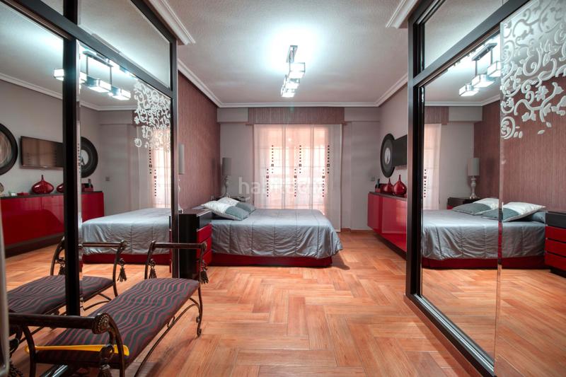 Foto 7c294c1c-54ee-46be-8a63-6d86a788172a. Duplex con parcheggio in Plaza Castelar - Mercado Central Elda