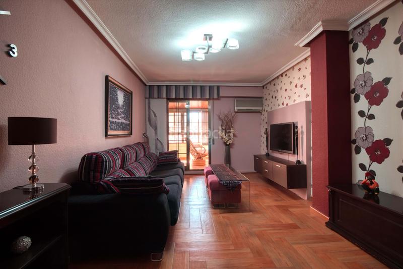 Foto c941d67c-666d-4f74-bba9-4b25a5c01926. Duplex con parcheggio in Plaza Castelar - Mercado Central Elda
