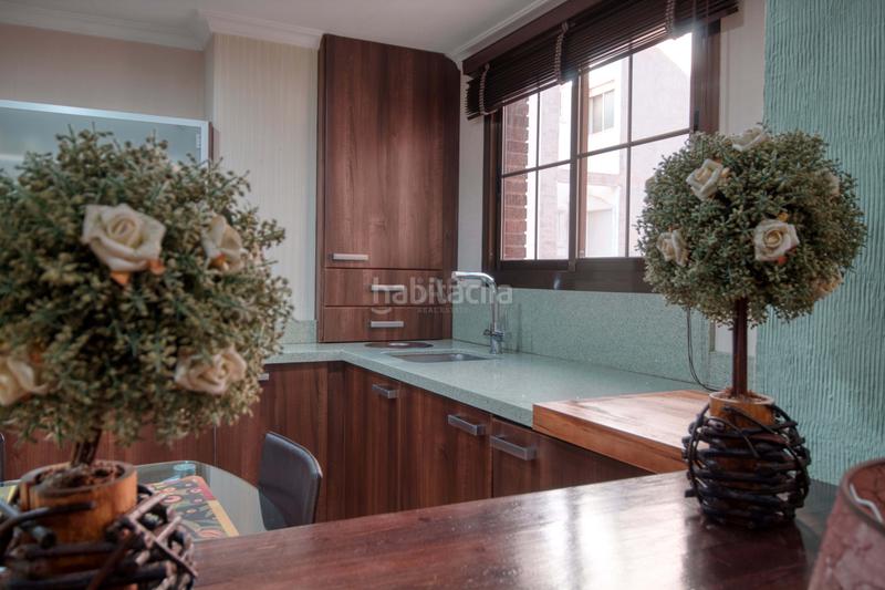 Foto ae1a90d6-64cc-4eae-b62b-3a7ed590389e. Zweistöckige wohnung mit parking in Plaza Castelar - Mercado Central Elda