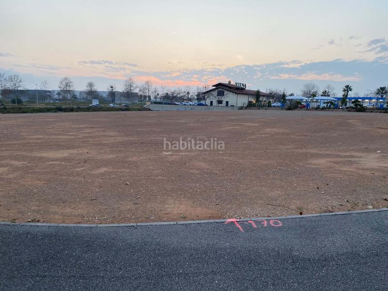 Foto c316f02c-5879-4ddc-b010-97993eb093ca. Terreny residencial a Llevant Reus