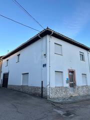 Casa a Santa María de Ordás