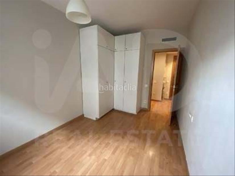 Foto 6b68c3b2-e4b5-4a87-811a-2da797599efa. Pis amb calefacció aparcament a Gràcia Sabadell