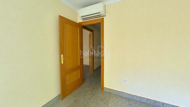 Foto 0ed95903-8cf3-44e1-b69f-60ac070c4161. Piso en El Puerto - La Romanilla Roquetas de Mar