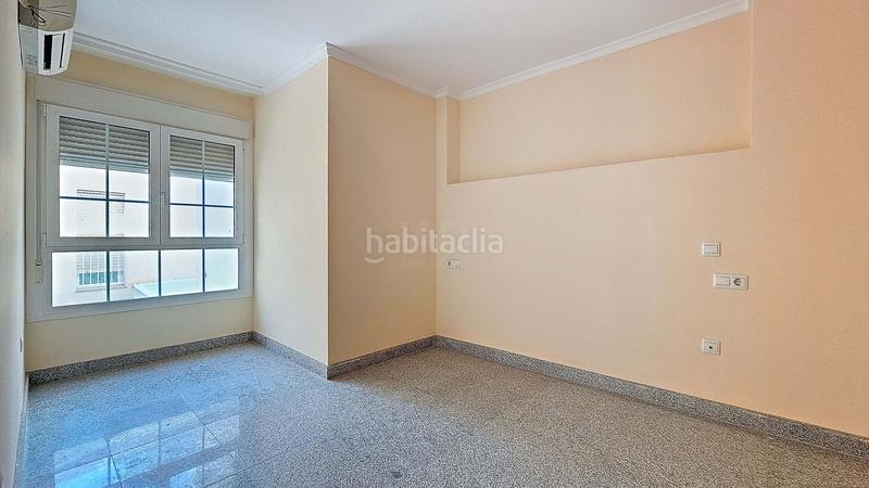 Foto d495d01c-5198-4aee-971d-de688ed97840. Piso en El Puerto - La Romanilla Roquetas de Mar