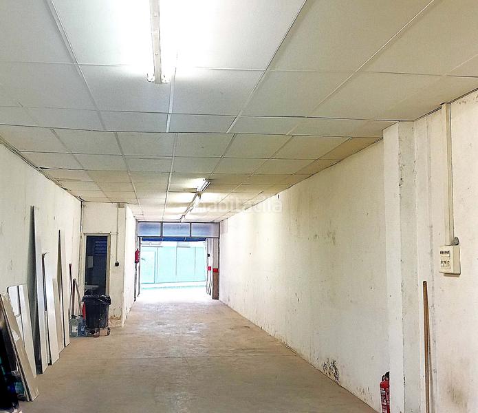 Foto 5217035c-3800-4264-8f0e-37285740549e. Local comercial a Can Palet Terrassa