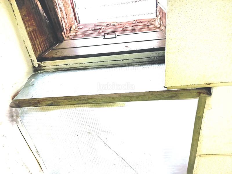 Foto 58293570-5ca2-48b8-a24a-50cea0a7a3f5. Local comercial a Can Palet Terrassa