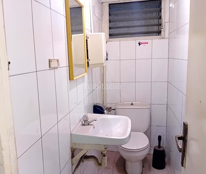 Foto ef580301-708f-44de-b2e8-8e1e0e15c015. Local comercial a Can Palet Terrassa