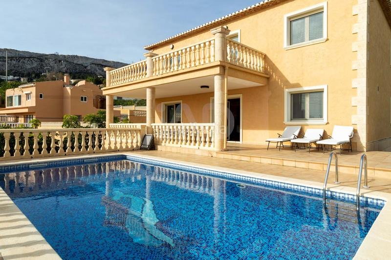 Foto e4bb3ebc-2a01-4c64-bd92-e3a83435990c. Haus in urbanización Canuta de ifach 9b 9b in Canuta Calp