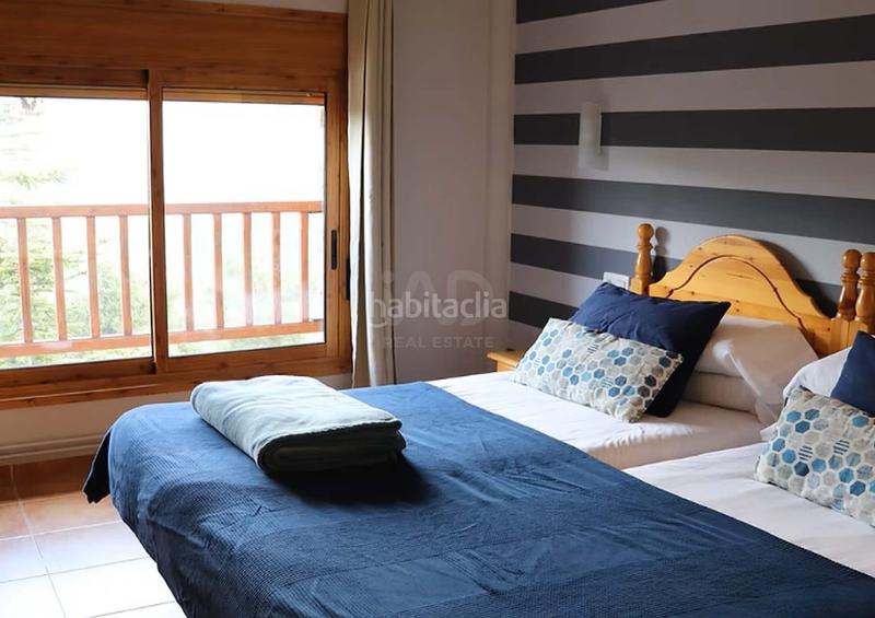 Foto 5901e666-4811-4e01-b1ff-40ca9135c4d0. Edifici a Molina (La)