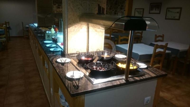 Foto 8afd1460-d5c8-4014-886d-2c46f4753b2c. Edifici a Molina (La)