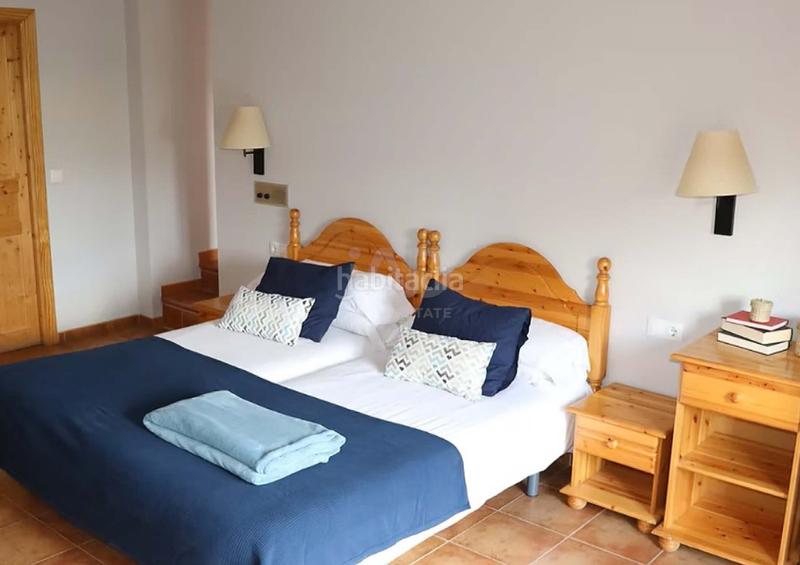 Foto b0c0b131-05ba-4095-929d-ea11cf8627e3. Edifici a Molina (La)