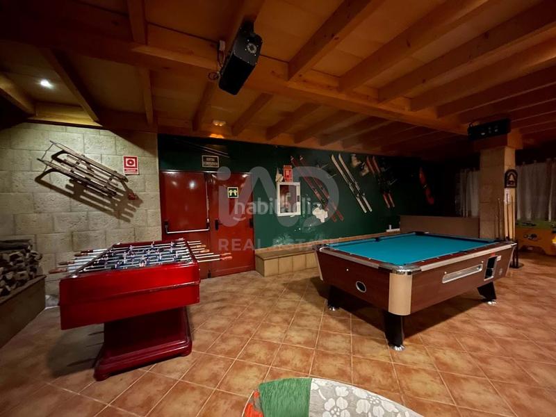 Foto b9bbdedf-b691-47db-86b7-b51e01f1ab58. Edifici a Molina (La)