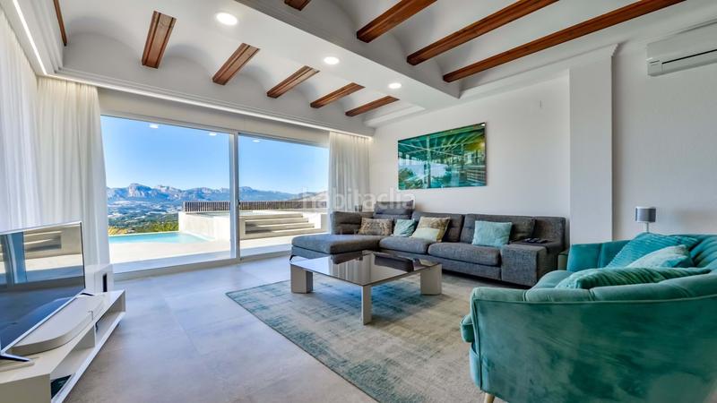 Foto 2c8bfa10-b2d1-4141-9719-9cee3e6f356e. Casa amb calefacció aparcament piscina a Altea la vella Altea