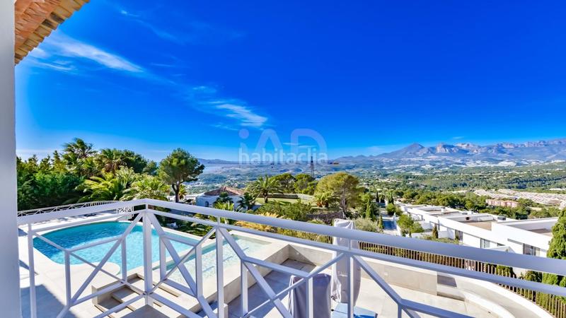 Foto c7ab476b-686a-4a60-b66d-4cbc8db6db7a. Casa amb calefacció aparcament piscina a Altea la vella Altea