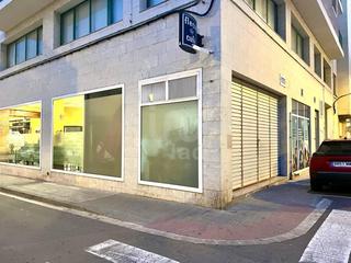 Aparcament cotxe a Avenida de la rapita 72 72 72