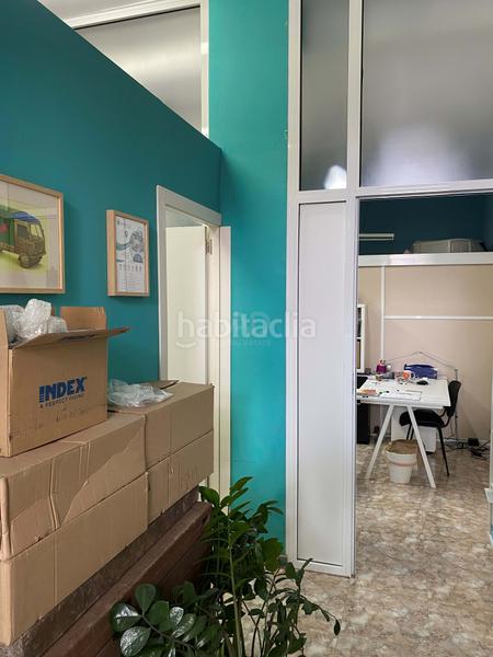 Foto e0249782-4be2-4355-9f78-8110bf39435f. Local comercial a Montigalà Badalona