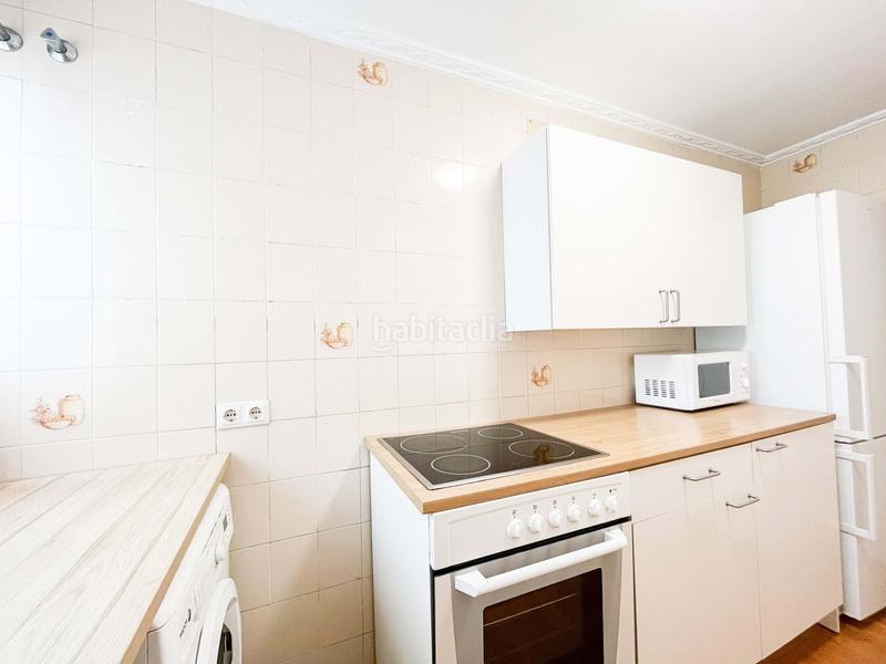 Foto aa115508-8d6b-4870-8c5e-f369057882c3. Piso en calle palangreros 29 29 en Puerto Deportivo Fuengirola