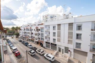 Aparcament cotxe a Ses Figueretes - Platja d'en Bossa - Cas Serres