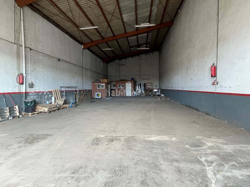 Foto 0cb15a5e-1d05-474d-a60b-b11e9932a690. Local commercial dans carretera villaroañe 16 16 dans León