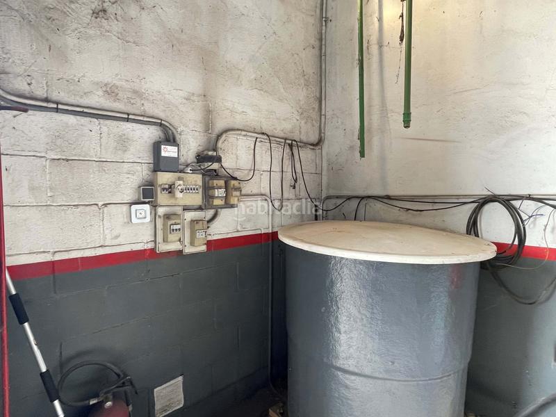 Foto 3f52b86d-783c-4d8d-9b2d-7c349d1e0b93. Local commercial dans carretera villaroañe 16 16 dans León