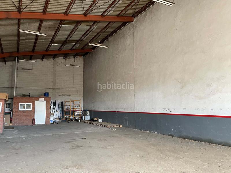 Foto 56c095ec-e6b4-4076-9123-3dd20de220b4. Local commercial dans carretera villaroañe 16 16 dans León